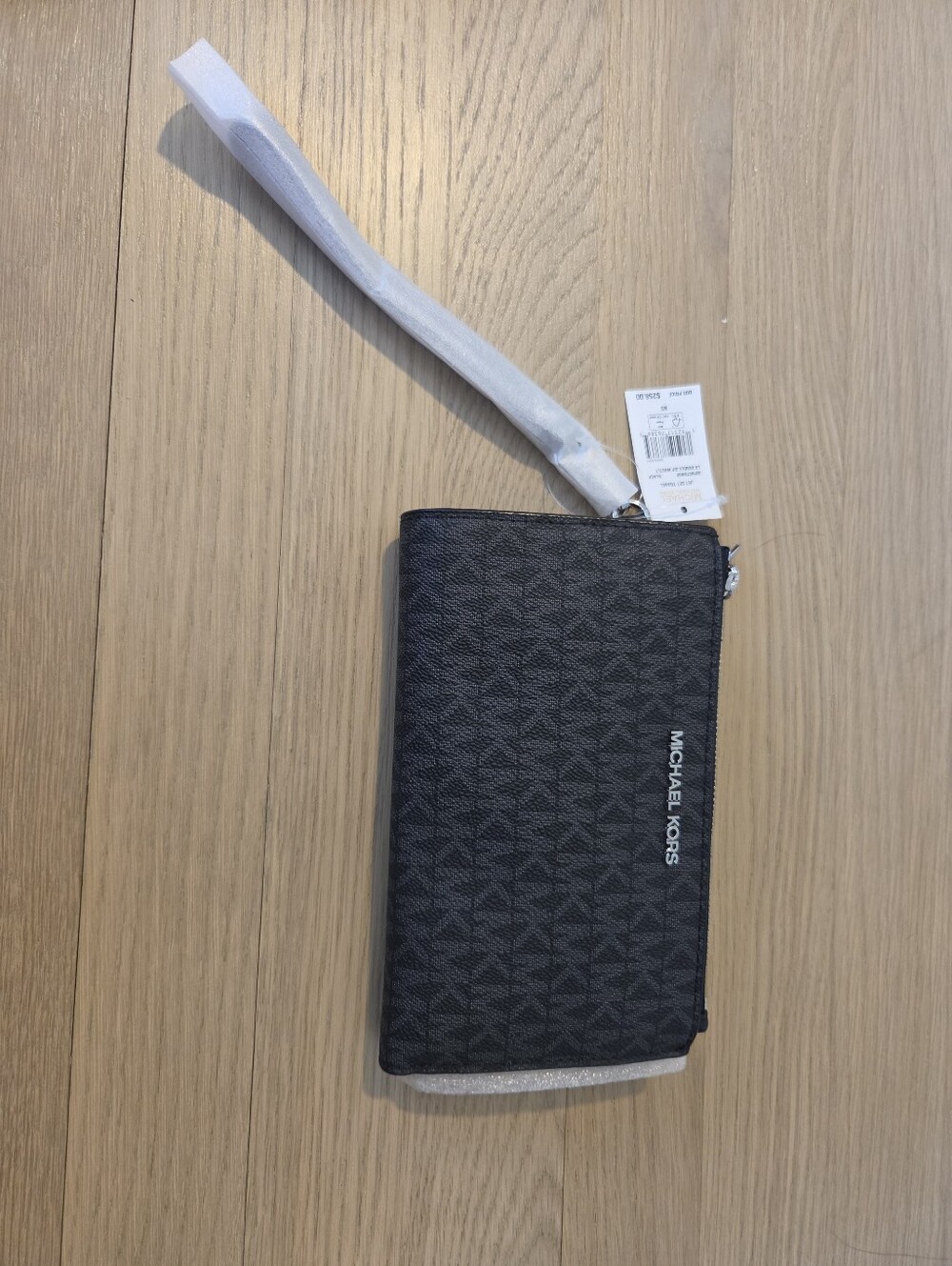 Michael Kors Black Signature Zip Wristlet - Picture 2 of 11